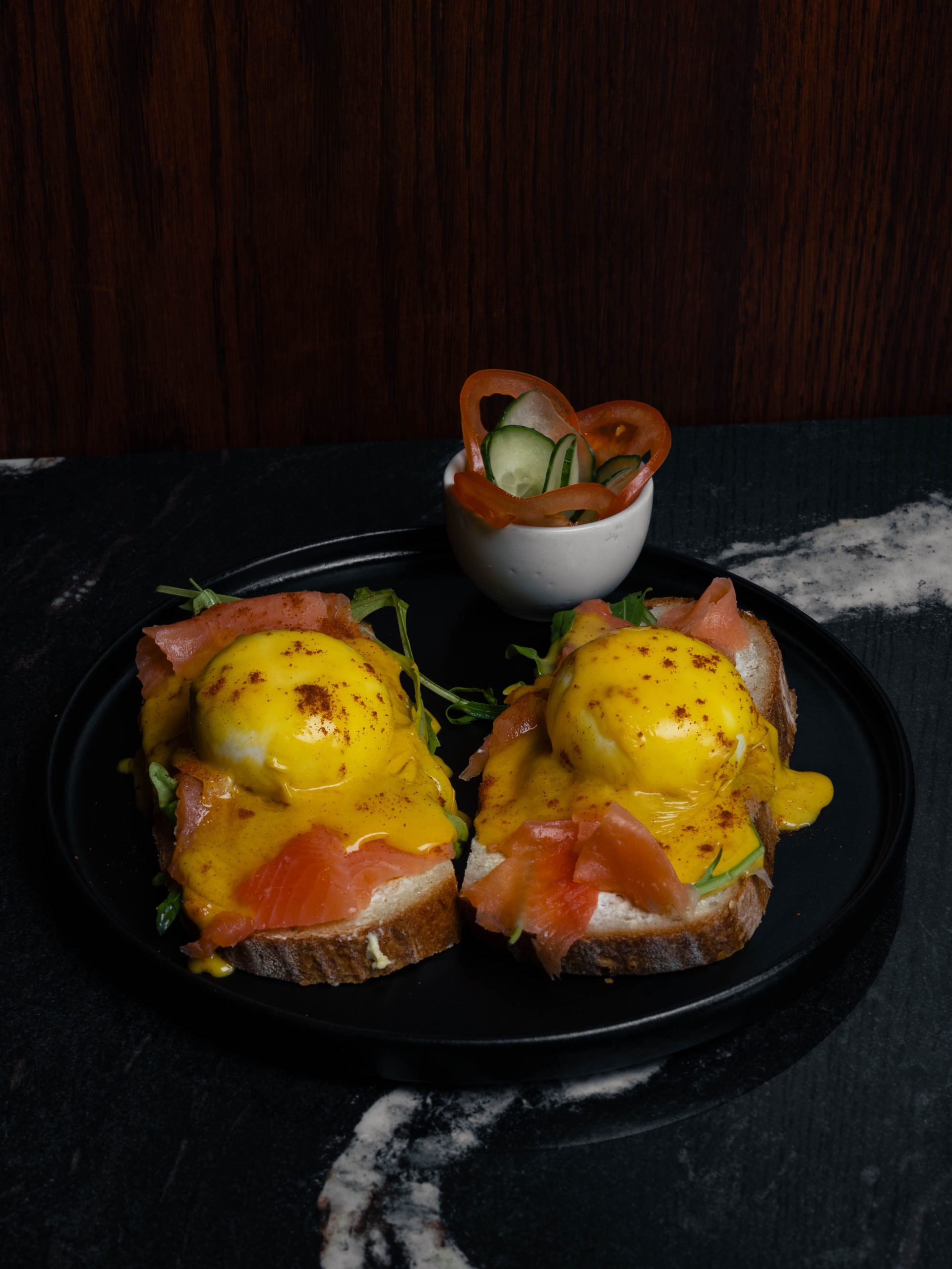 Eggs benedict